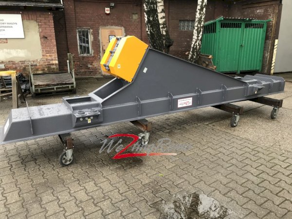 Podajnik wibracyjny odbierający materiał z pod bunkra zasypowego